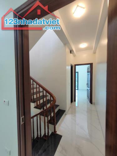 Toạ Lạc Tại 143 Liên Mạc- Lô Góc 2 mặt Thoáng. 46m, 5 tầng, Chỉ 5.1 tỷ - 1