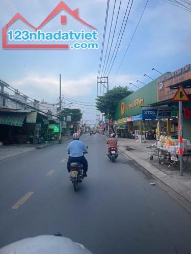 Bán nhà mặt tiền 7,4x40m giá 13,5 tỷ Đường Phan Văn Đối