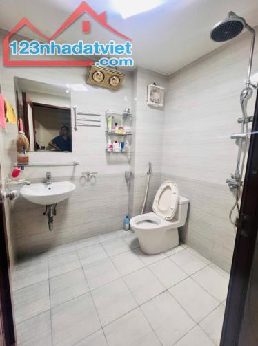Nhà Phạm Thận Duật, Cầu Giấy. 51mx4; MT 3.8m; Giá 14.5 tỷ  SIÊU HIẾM - PHÂN LÔ - NGÕ THÔNG - 5