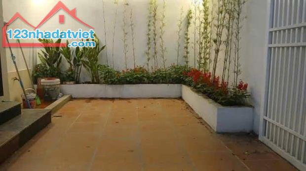 Nhỉnh 5 tỷ Biệt thự mini gần Ngũ Hiệp,Thanh Trì, 70m2 xây 4 tầng , ô tô đỗ cổng. - 2