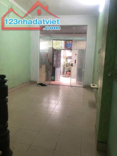 Cho thuê nhà riêng Nguyễn Hoàng, Mai Dịch, Cầu Giấy 60m x 3T giá 18.5tr, để ô tô thoải mái