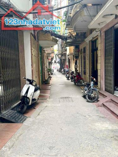 Thua chứng khoán, bán lỗ nhà Xã đàn, sát mặt phố, 17m x 5 tầng, nhỉnh 3 tỷ. - 1