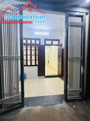 CHÍNH CHỦ CẦN BÁN NHÀ PHỐ NHÂN HÒA 42m2 4 tầng GIÁ 9X TỶ– THANH XUÂN – VỊ TRÍ ĐẮC ĐỊA,
