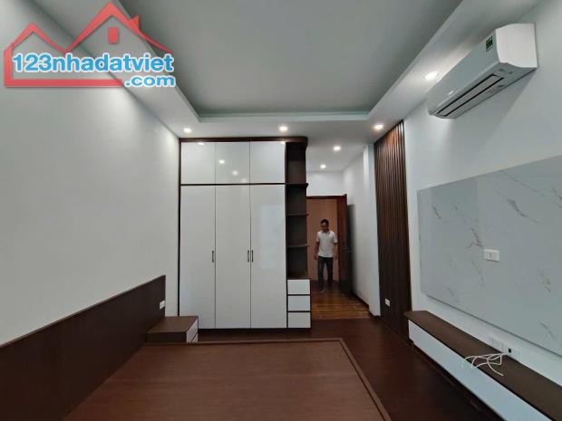 BÁN NHÀ MỚI GẦN CHỢ HÀ ĐÔNG – CẦU ĐƠ 32M² X 5 TẦNG – NGÕ THÔNG KINH DOANH – 6 TỶ - 2