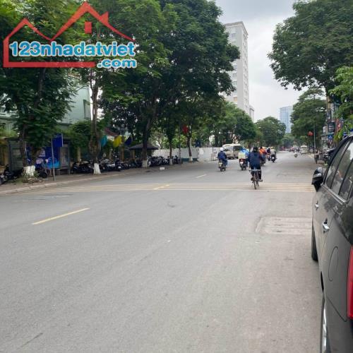 NHÀ VIP KIM NGƯU- HAI BÀ TRƯNG - HÀ NỘI ,5 TẦNG (5 Mx 8M) = 40M2