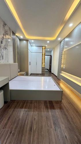 Nhà TTQ Hoàng Mai - Gần Hồ Đền Lừ - Nhà Xây Mới 5 Tầng - DT 40m2 - Tặng full nội thất - 3