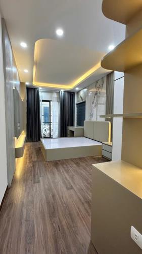 Nhà TTQ Hoàng Mai - Gần Hồ Đền Lừ - Nhà Xây Mới 5 Tầng - DT 40m2 - Tặng full nội thất - 4