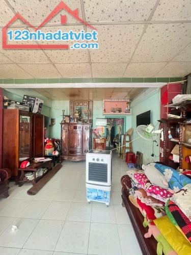+ 👉  SIÊU PHẨM CẦN BÁN GẤP NHÀ Đ TINH LỘ 10 TÂN TẠO BÌNH TÂN 4/5,3*18,5m 2L CHỈ 2,9Đ - 5