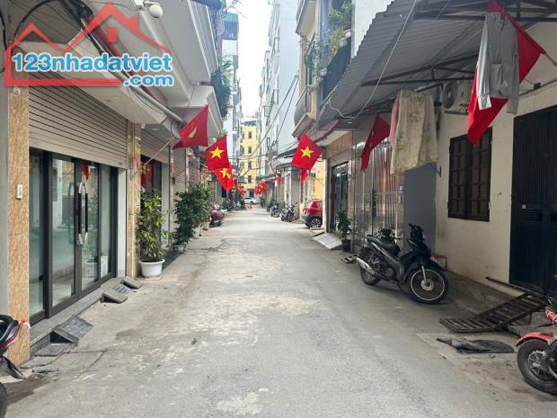 Bán nhà ngõ Hòa Bình Đống Đa, DT 28m.Giá 6,2 tỷ