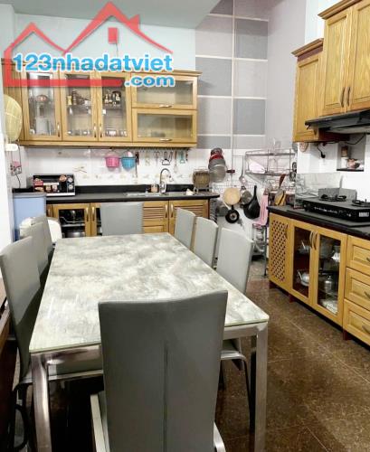 Nhà DT 45m, hẻm xe hơi ngay ngã 5 Bình Hòa, Phường 11, Bình Thạnh