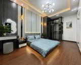 Cần bán nhà Đội Cấn - 5 tầng - 42m2