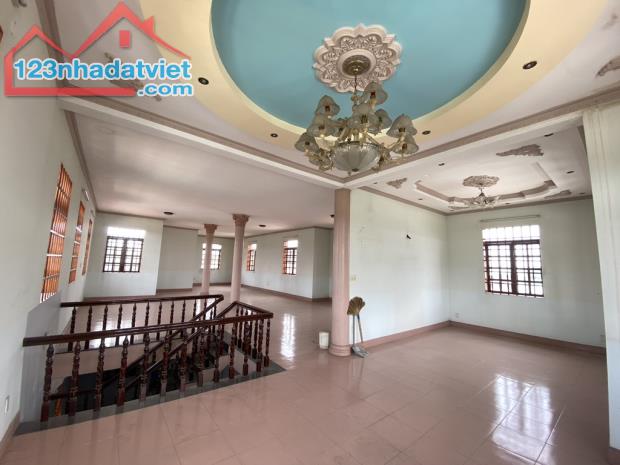 BÁN BIỆT THỰ SÂN VƯỜN 1000m2, 2 TẦNG, NGUYỄN XIỂN, GẦN VINHOMES, LONG BÌNH, QUẬN 9 - 2
