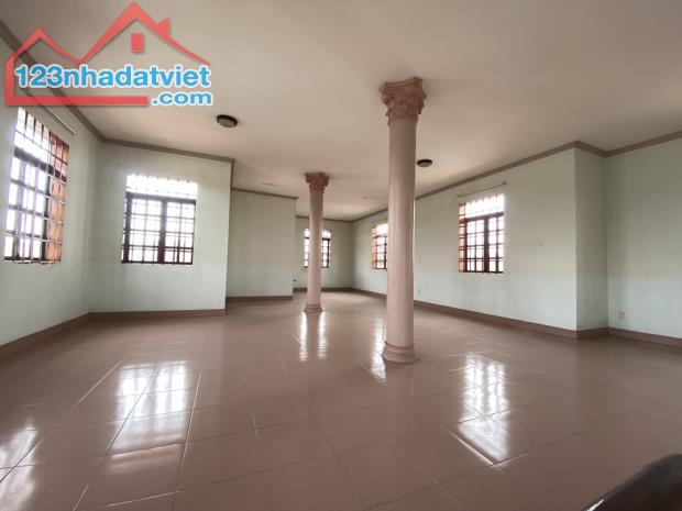 BÁN BIỆT THỰ SÂN VƯỜN 1000m2, 2 TẦNG, NGUYỄN XIỂN, GẦN VINHOMES, LONG BÌNH, QUẬN 9 - 3