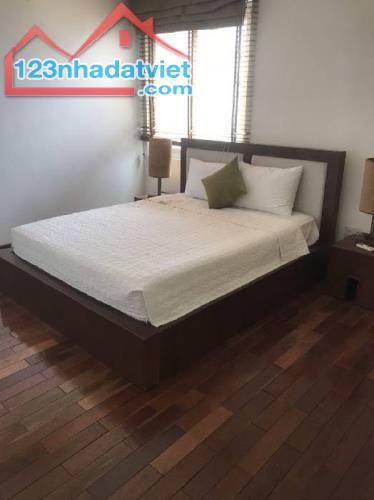 BÁN GẤP TÒA NHÀ 12 CĂN HỘ KHÉP KÍN DÒNG TIỀN -300 M2-7 T - MT 15 M - 284 TỶ - 1