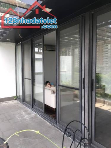 BÁN GẤP TÒA NHÀ 12 CĂN HỘ KHÉP KÍN DÒNG TIỀN -300 M2-7 T - MT 15 M - 284 TỶ - 2