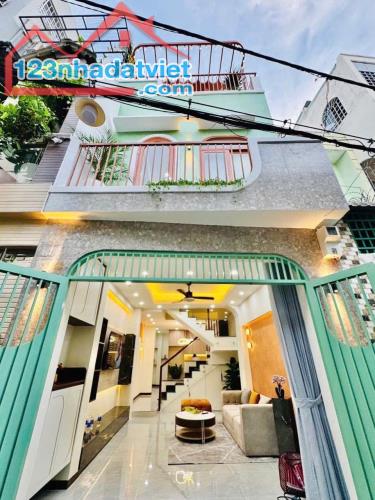 NGAY ĐH HUTECH - UNG VĂN KHIÊM P25 BT - 41m2 (3.7 x 11) VUÔNG A4 - HẺM 3.5M - 3 TẦNG -