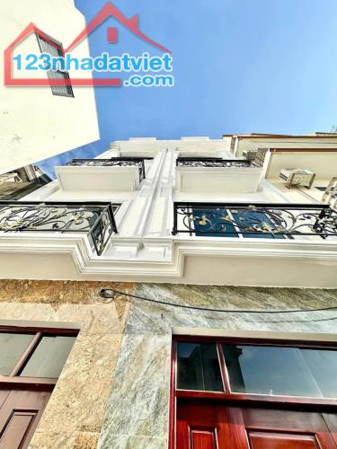 NHÀ ĐẸP GẦN KHU VINHOMES ĐAN PHƯỢNG 33M2 - 5 TẦNG - GIÁ CHỈ 4.65 TỶ - 1