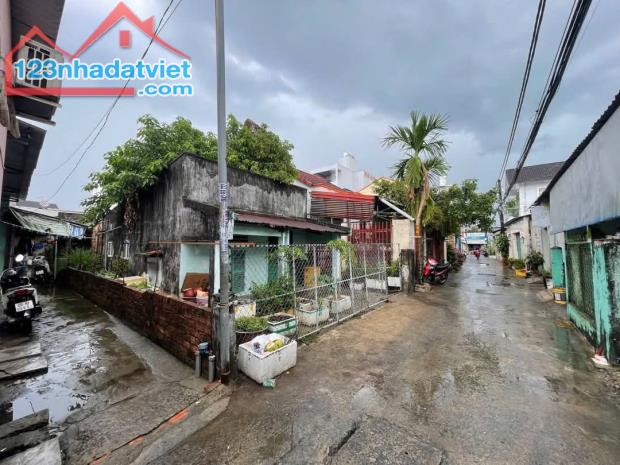 Nhà ngay Phố Mạc Cửu sát Sân bay Cũ Phú Quốc diện tích 106m lô góc gần chợ Dương đông trun - 2