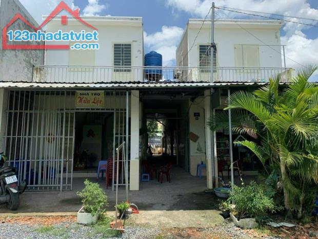 BÁN GẤP DÃY NHÀ TRỌ 10 phòng , Tân Đức, Đức Hòa LONG AN. 15 triệu/ 1 tháng .