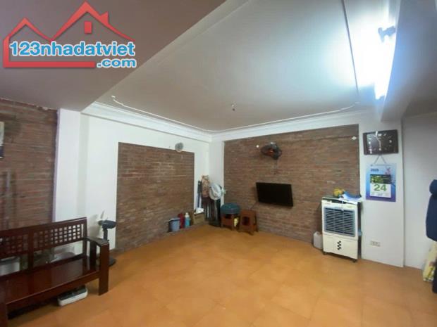 BÁN ĐẤT TẶNG NHÀ 2 TẦNG 50m2, PHÂN LÔ 2 MẶT NGÕ, ÔTÔ 5M, 7,2 tỷ
