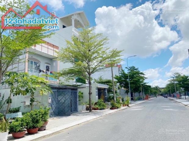 Bán cặp nền 260m2 - Sổ hồng riêng - Khu dân cư Tên Lửa 2 - 3