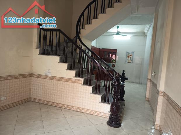 Bán nhà Đức Thượng 50 m2, đường trước nhà ô tô đỗ, kinh doanh được. - 1