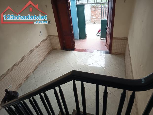 Bán nhà Đức Thượng 50 m2, đường trước nhà ô tô đỗ, kinh doanh được. - 2
