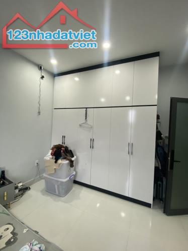 Bán Nhà Gần Mặt Tiền Đường Nguyễn Văn Tăng, 86m2, 2 Tầng mới, Long Thạnh Mỹ Tp.Thủ Đức