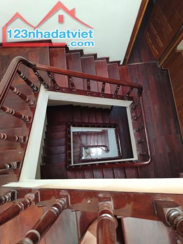 Cho thuê nhà liền kề 93 Hoàng Văn Thái làm VP, Trung tâm, KD online 4 tầng x 50m2, 4PN, - 4