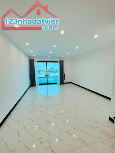 BÁN NHÀ PHỐ HỒNG TIẾN -VỊ TRÍ HIẾM KINH DOANH ĐỈNH 59 M- 14,95TỶ - 2