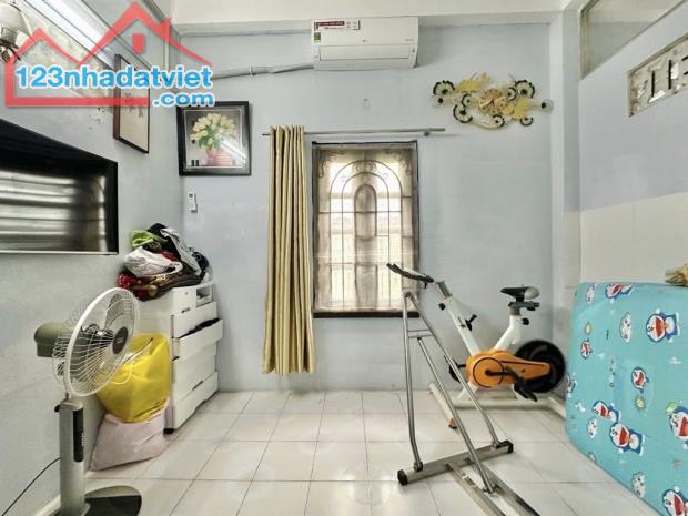🚨SIÊU HOT - B/ÁN NHÀ HẺM XE TẢI - LÊ VĂN QUỚI, BÌNH TÂN - 61M2 (4.3x14.3) - CHỈ 5.xTỶ. - 2