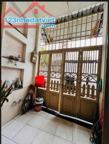 Bán nhà 3 lầu Nguyễn Sỹ Sách, P.15, Tân Bình – 4.5 tỷ – DT lớn, full nội thất" - 1