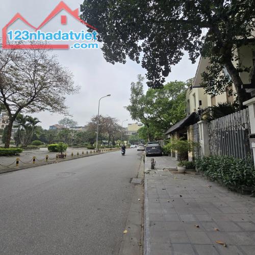 BÁN GẤP SIÊU PHẨM NGUYỄN KHANG CẦU GIẤY 40M*5T CHỈ 13.4 TỶ, PHÂN LÔ OTO TRÁNH, KINH DOANH. - 5