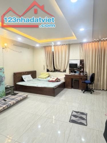 Tân Bình giáp Q10, hẻm XH Lý Thường Kiệt, 5 Tầng, ngang 5.5m, 84m2, Ở/VPCTy, 16.49 Tỷ - 2
