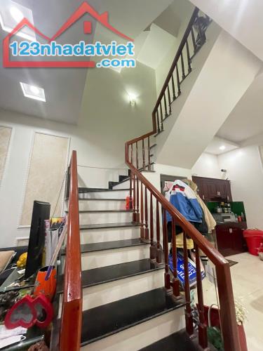 Bán nhà 3 tầng kinh doanh nhỏ lẻ được ngõ phố Nguyễn Thị Duệ, tp hải dương - 2