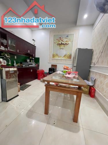 Bán nhà 3 tầng kinh doanh nhỏ lẻ được ngõ phố Nguyễn Thị Duệ, tp hải dương - 3