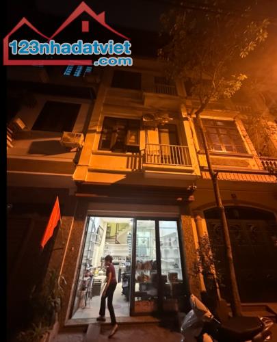Bán nhà phố Giáp Bát-49m2 , xây 4 tầng. Giá thương lượng