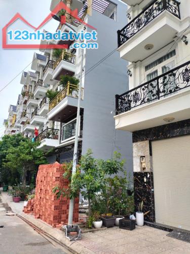 Bán Gấp, Hẻm 6M Tân Thới Hiệp 29, 4 tầng BTCT, chỉ 5.8 tỷ