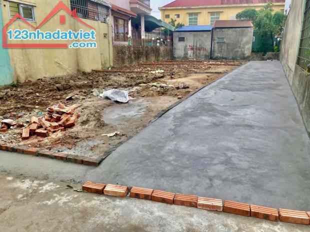 Bán lô đất trung tâm thị trấn An Dương 48m giá hơn 1 tỷ  LH 0979087664 - 2