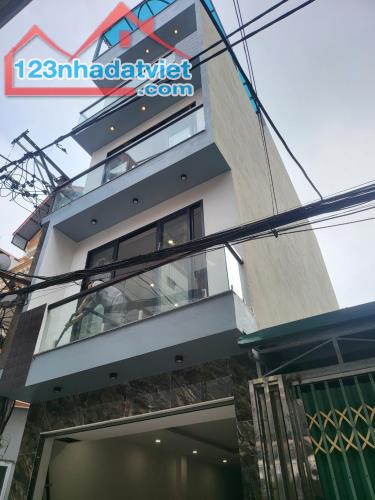 HIẾM, Mặt Ngõ ô tô tránh, vào nhà - lô góc, 65m x 5 tầng, thang máy – Phúc Đồng, Long Biên