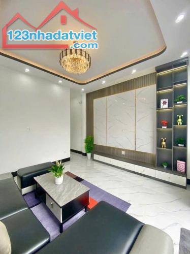 NHÀ CẤP 4 XÂY MỚI 2PN, DT 100M2, SÂN Ô TÔ GIÁ RẺ NHƯ CHO - 2