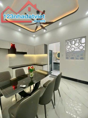 NHÀ CẤP 4 XÂY MỚI 2PN, DT 100M2, SÂN Ô TÔ GIÁ RẺ NHƯ CHO - 3