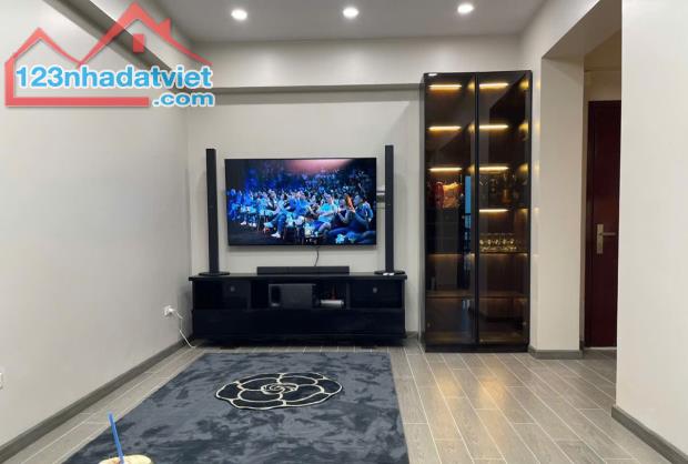 BÁN CC - C2 XUÂN_ĐỈNH, 323 ĐƯỜNG XUÂN ĐỈNH Thông NGOẠI GIAO ĐOÀN. 75m - 5 tỷ - 2