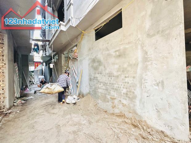 💜NHÀ PHỐ THANH AM 30M2X5T CHÀO 5.5 TỶ - SÁT PHỐ - THOÁNG- MỚI KOONG - 4