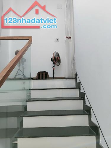 Bán nhà 3 tầng đường Nguyễn Cao, sát biển Thanh Khê, Đà Nẵng - DT 75m2, Giá 5,95 tỷ tl - 3