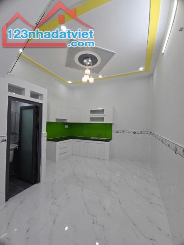 LÊ VĂN QUỚI - HẺM 4M THẲNG TRỤC - 36M2 - 2 TẦNG 2PN 2WC - CHỈ 4.05 TỶ - 1