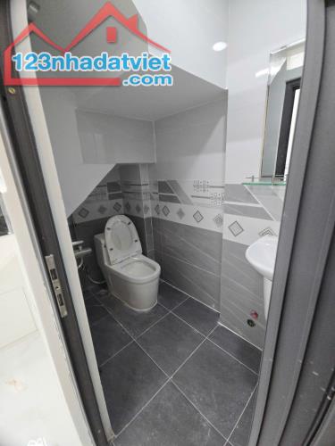 LÊ VĂN QUỚI - HẺM 4M THẲNG TRỤC - 36M2 - 2 TẦNG 2PN 2WC - CHỈ 4.05 TỶ - 2