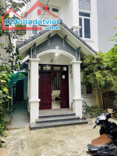 BÁN BIỆT THỰ SÂN VƯỜN 120M2, PHỐ NGỌC THỤY, ĐƯỜNG OTO THÔNG, GẦN MIPEC LONG BIÊN