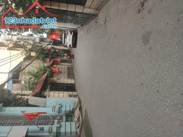 # Chỉ 6.79 Tỷ, Có Nhà 40m, 5 Tầng, Phường Xuân La - 3