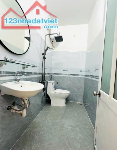 Bán nhà Thiên Lôi, Vĩnh Niệm, Lê Chân, Hải Phòng. 45m2, 3 tầng, 2,99 tỷ. Ngang 3,85m, t2dn - 4